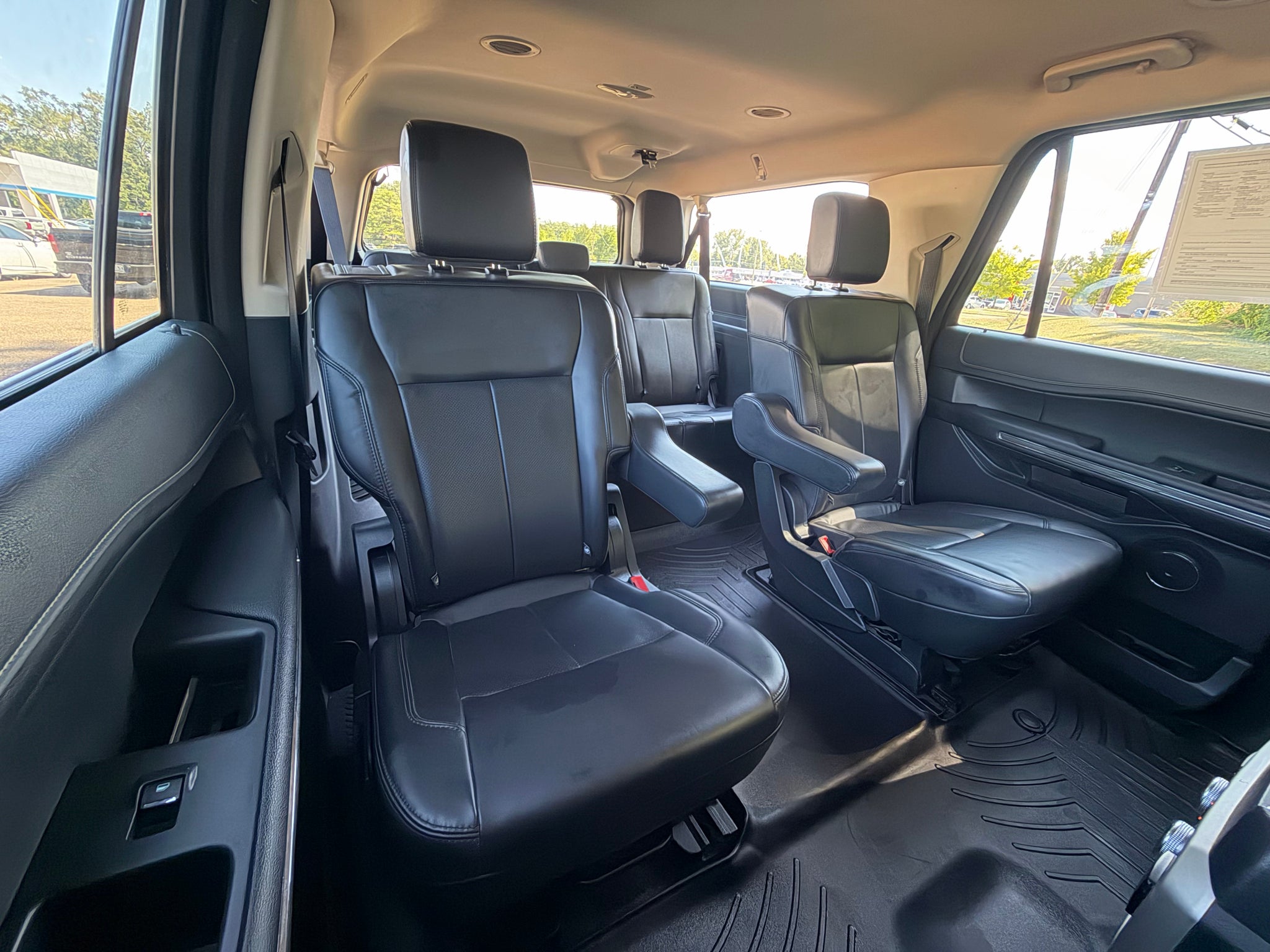 2022 Ford Expedition Max XLT