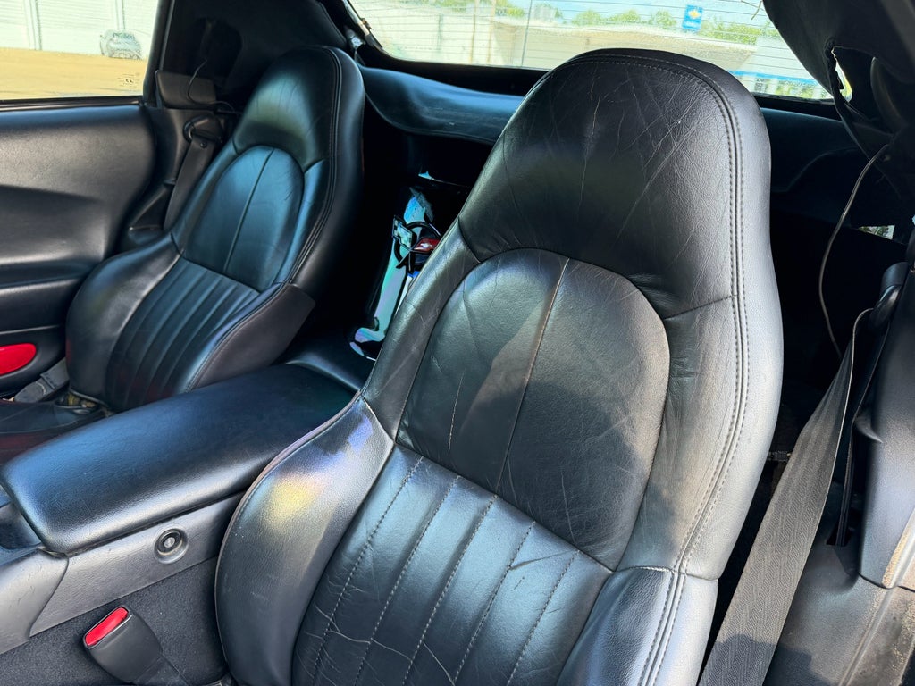 2000 Chevrolet Corvette Base