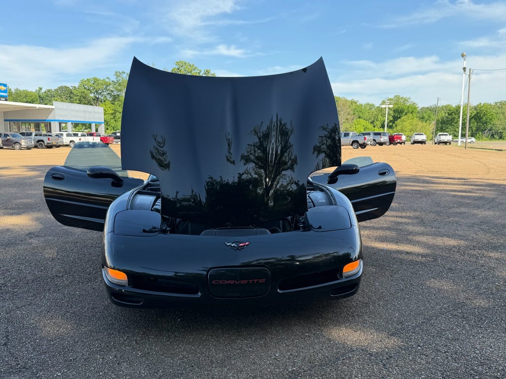 2000 Chevrolet Corvette Base