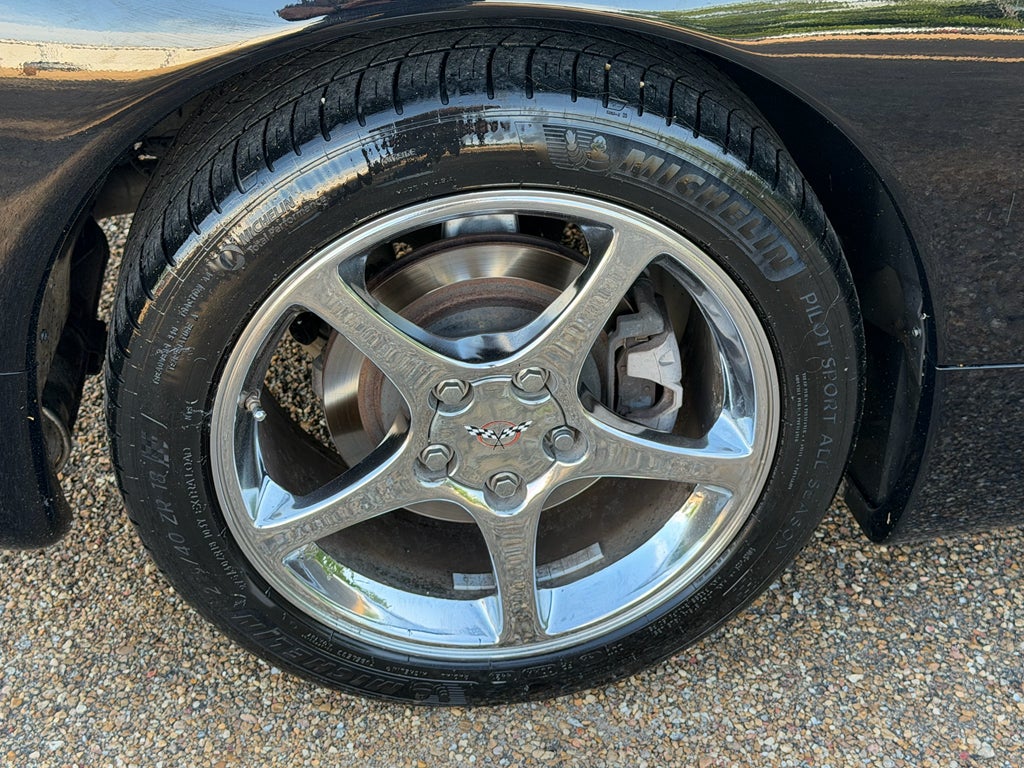 2000 Chevrolet Corvette Base