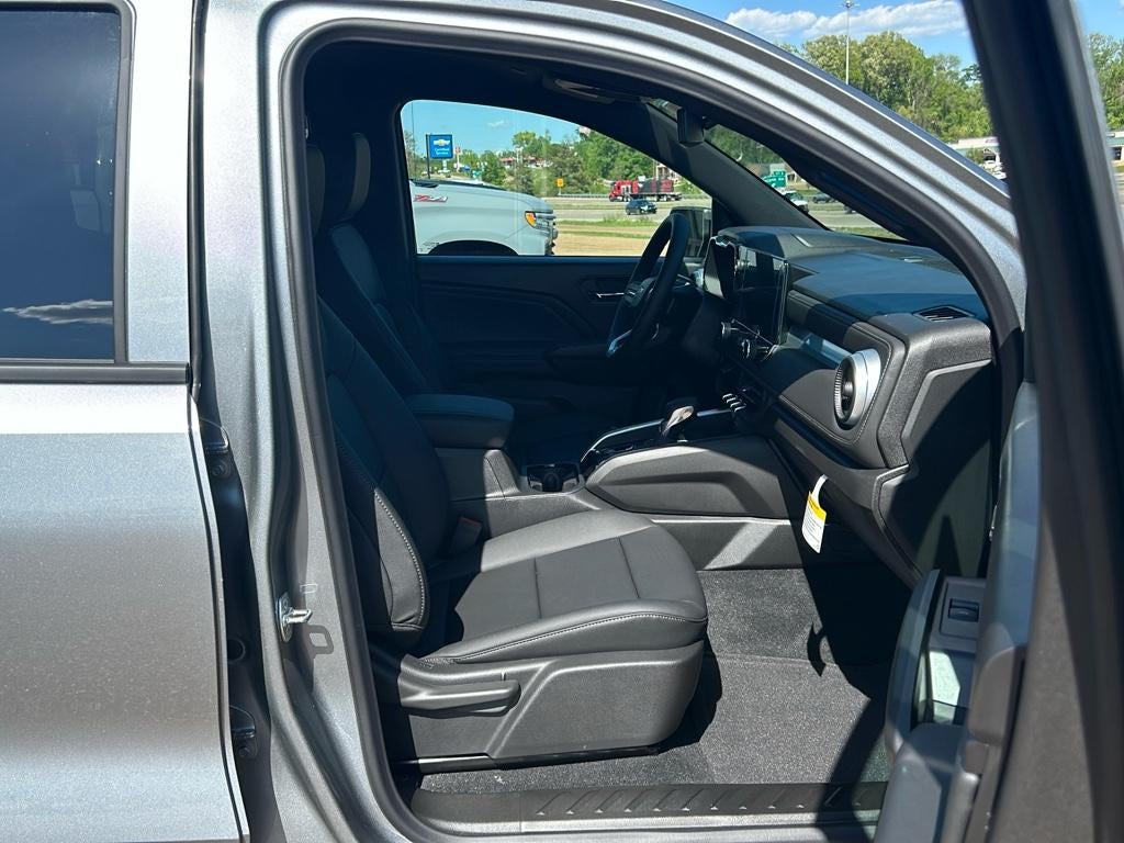 2025 Chevrolet Colorado WT/LT