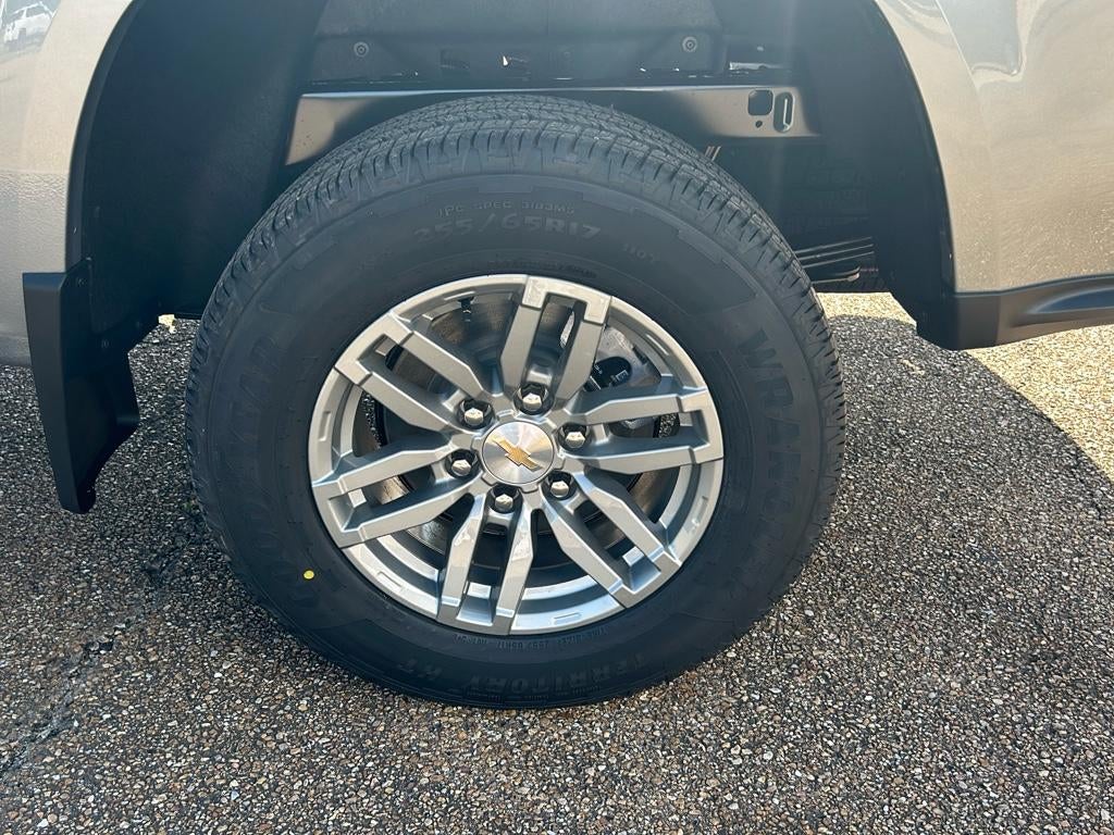 2025 Chevrolet Colorado WT/LT