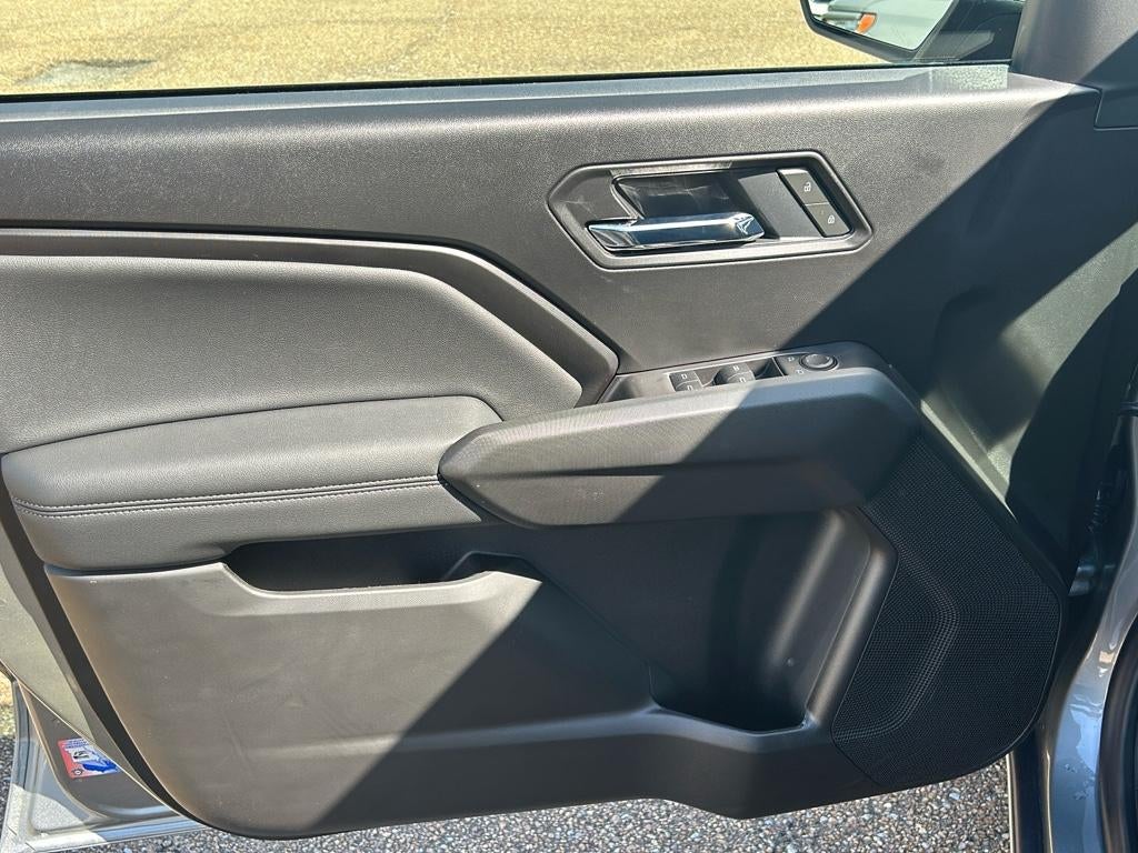 2025 Chevrolet Colorado WT/LT