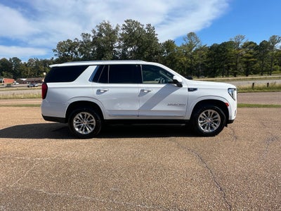 2023 GMC Yukon SLT