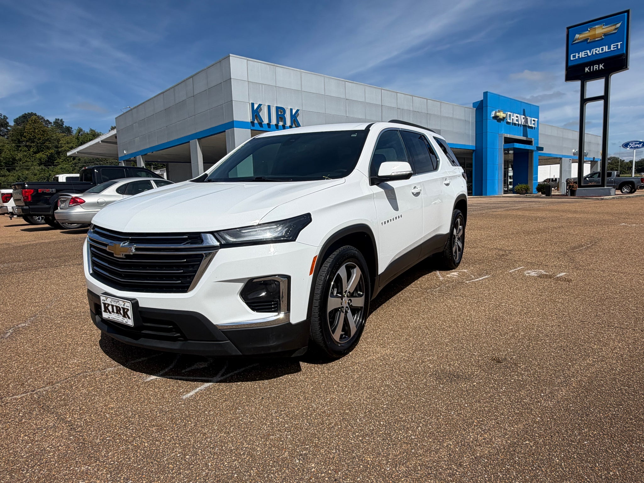 2023 Chevrolet Traverse LT Leather