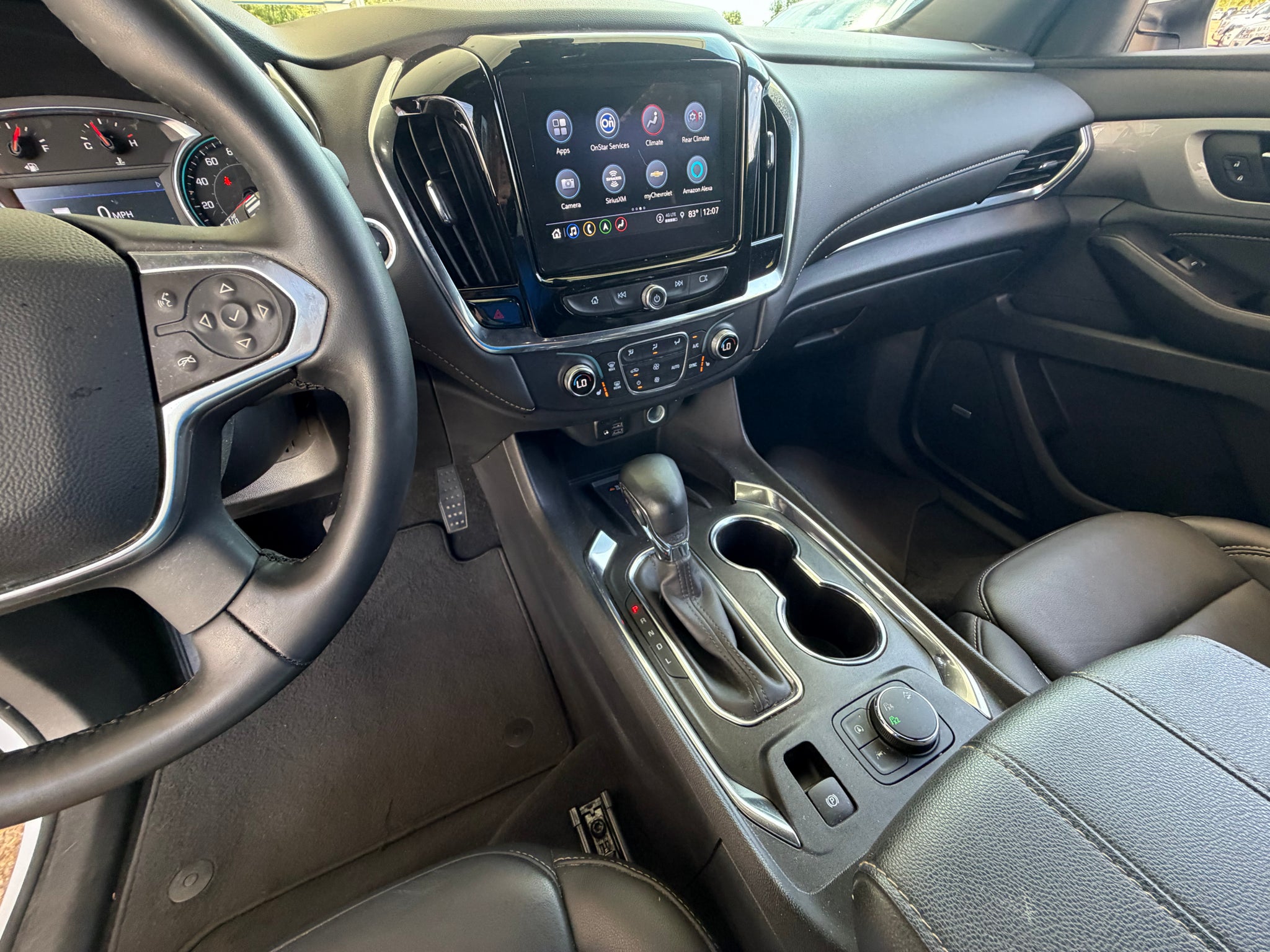 2023 Chevrolet Traverse LT Leather