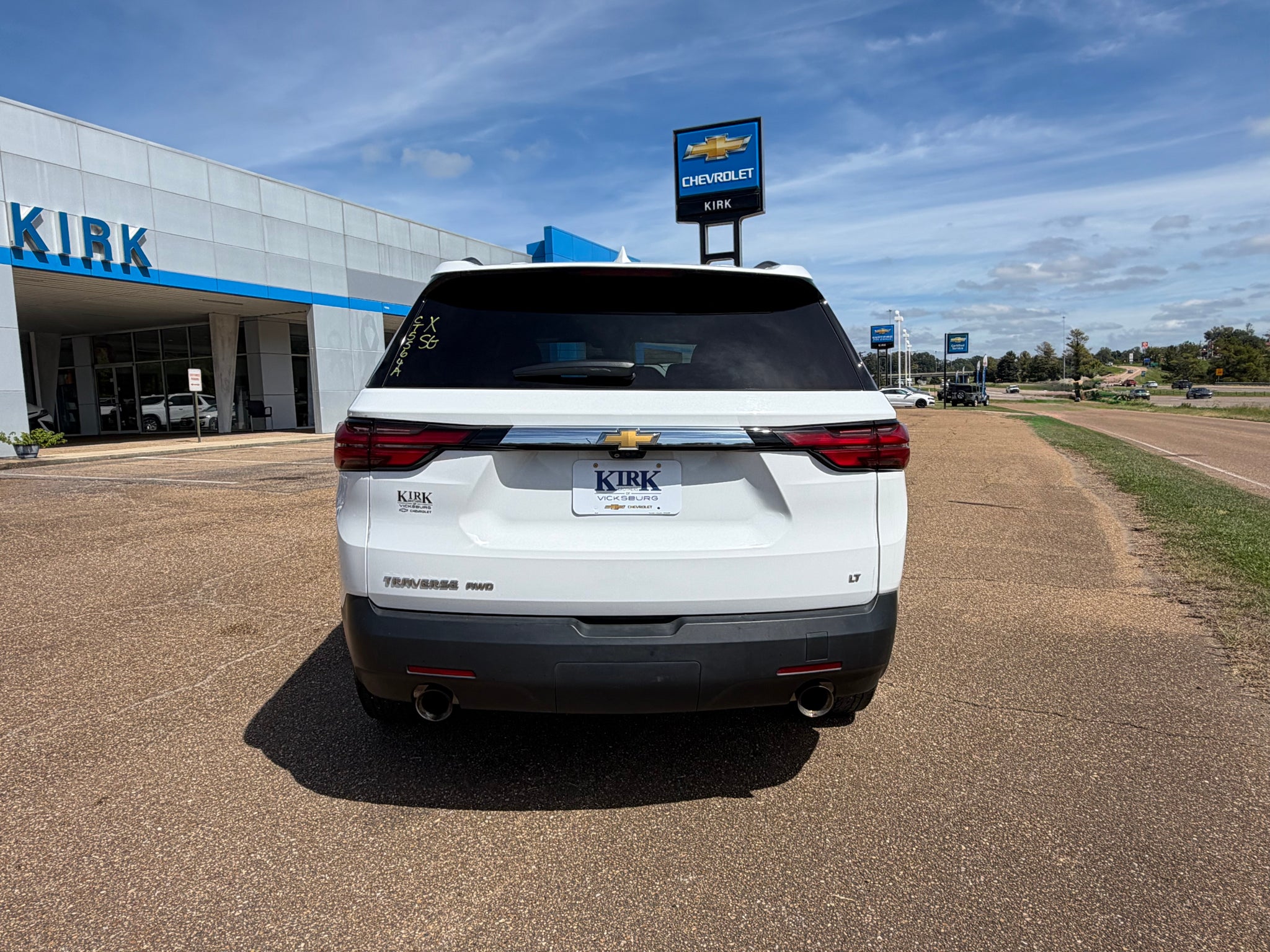 2023 Chevrolet Traverse LT Leather