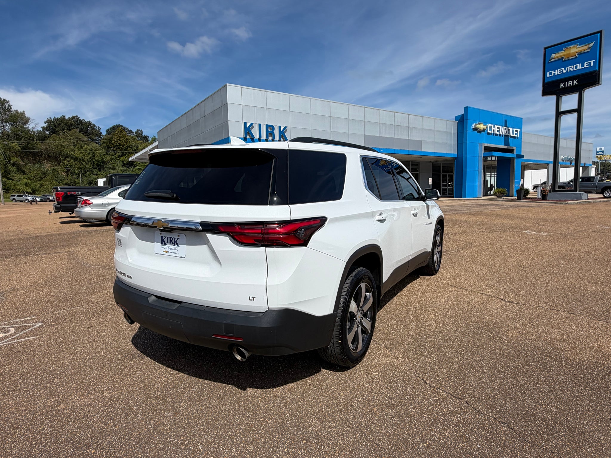 2023 Chevrolet Traverse LT Leather