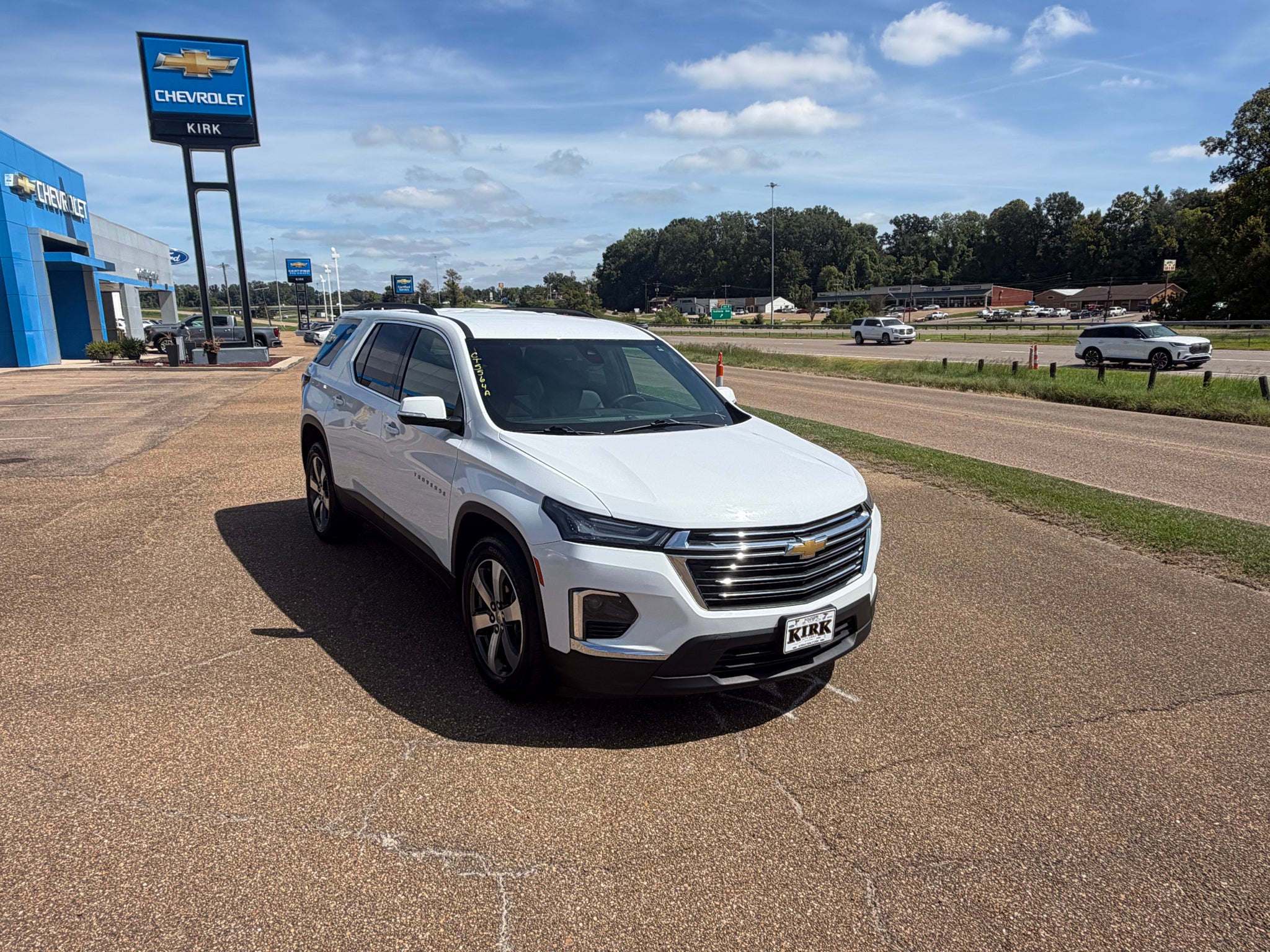 2023 Chevrolet Traverse LT Leather