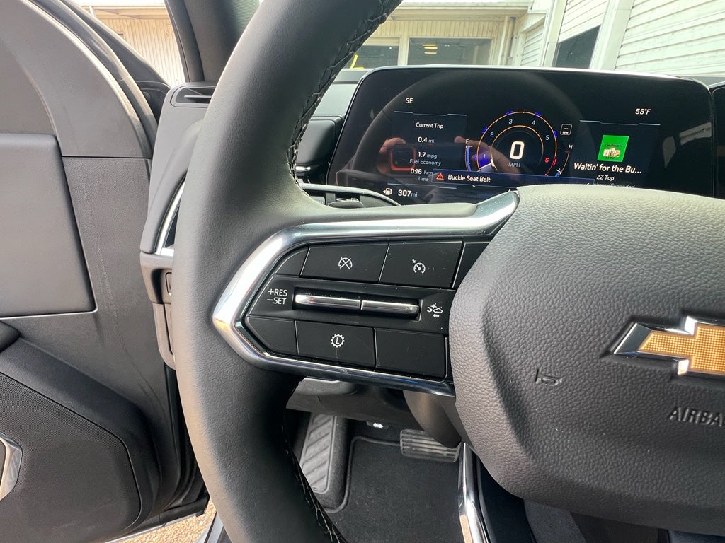 2025 Chevrolet Suburban LS