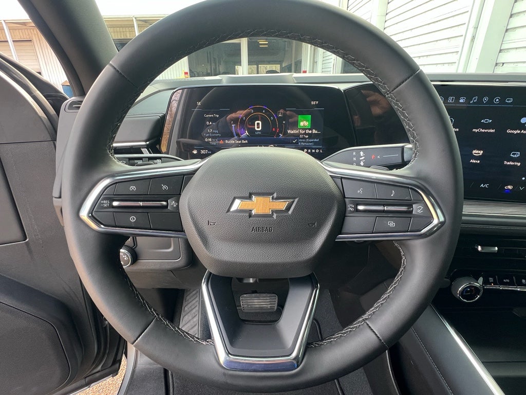 2025 Chevrolet Suburban LS