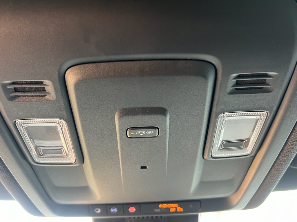 2025 Chevrolet Suburban LS