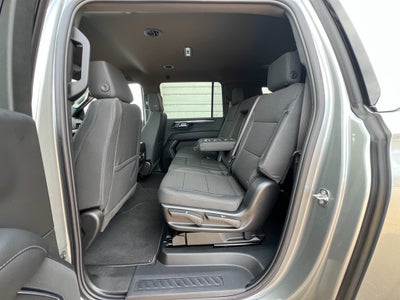 2025 Chevrolet Suburban LS