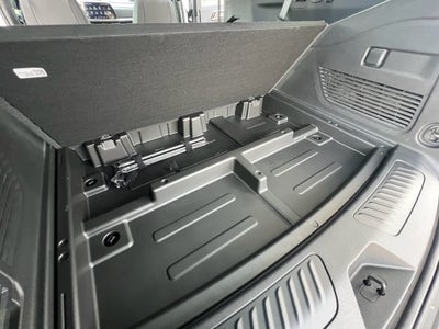 2025 Chevrolet Suburban LS