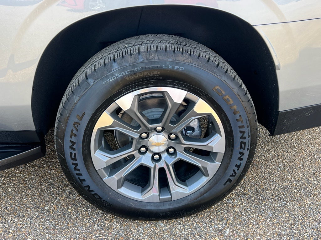 2025 Chevrolet Suburban LS