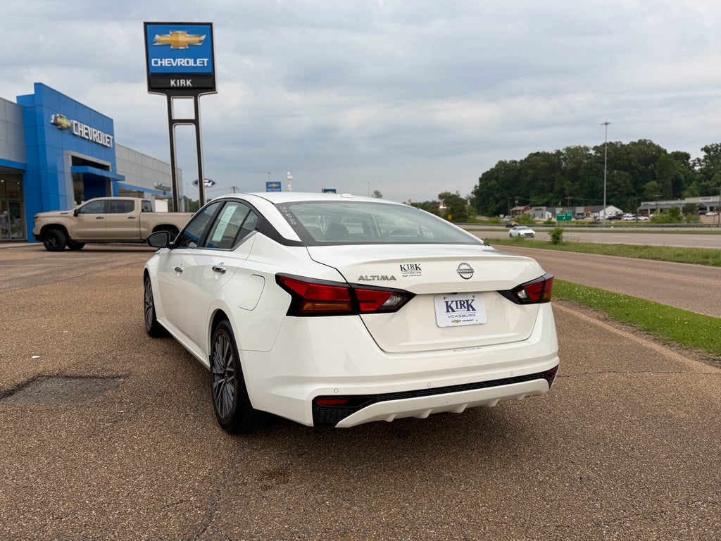 2025 Nissan Altima SV