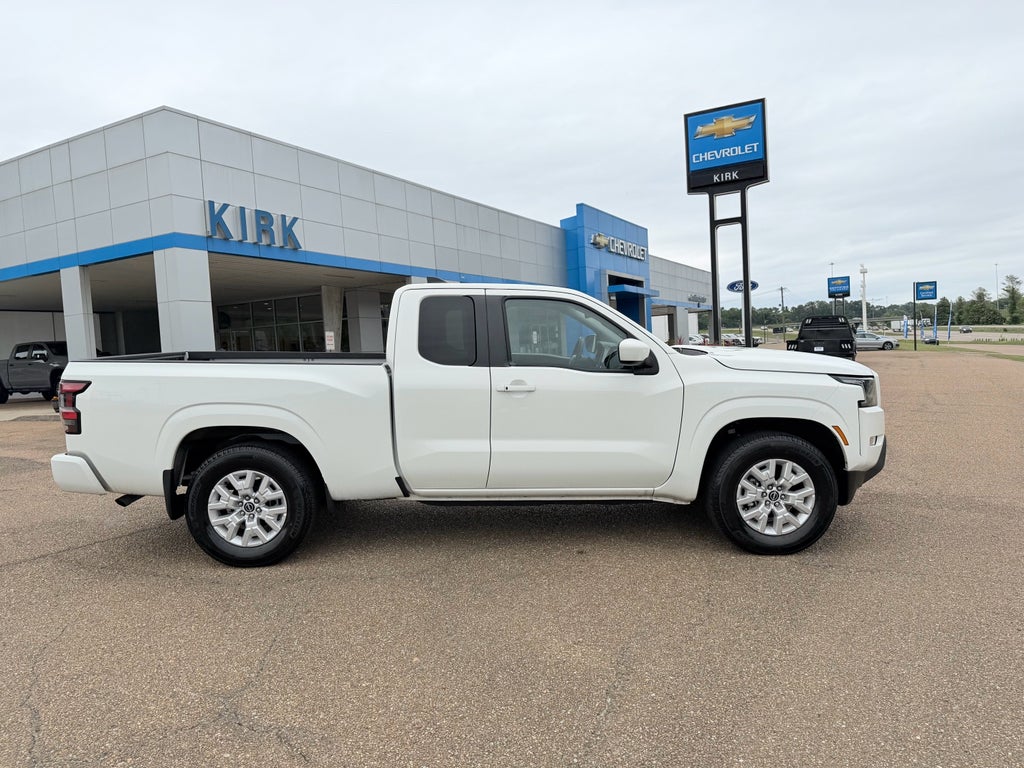 2024 Nissan Frontier SV