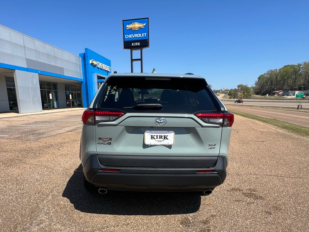 2022 Toyota RAV4 XLE