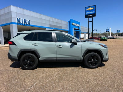 2022 Toyota RAV4 XLE