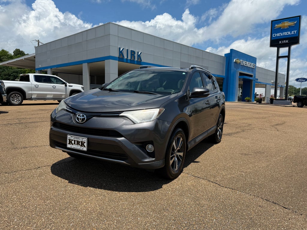 2016 Toyota RAV4 XLE's photo
