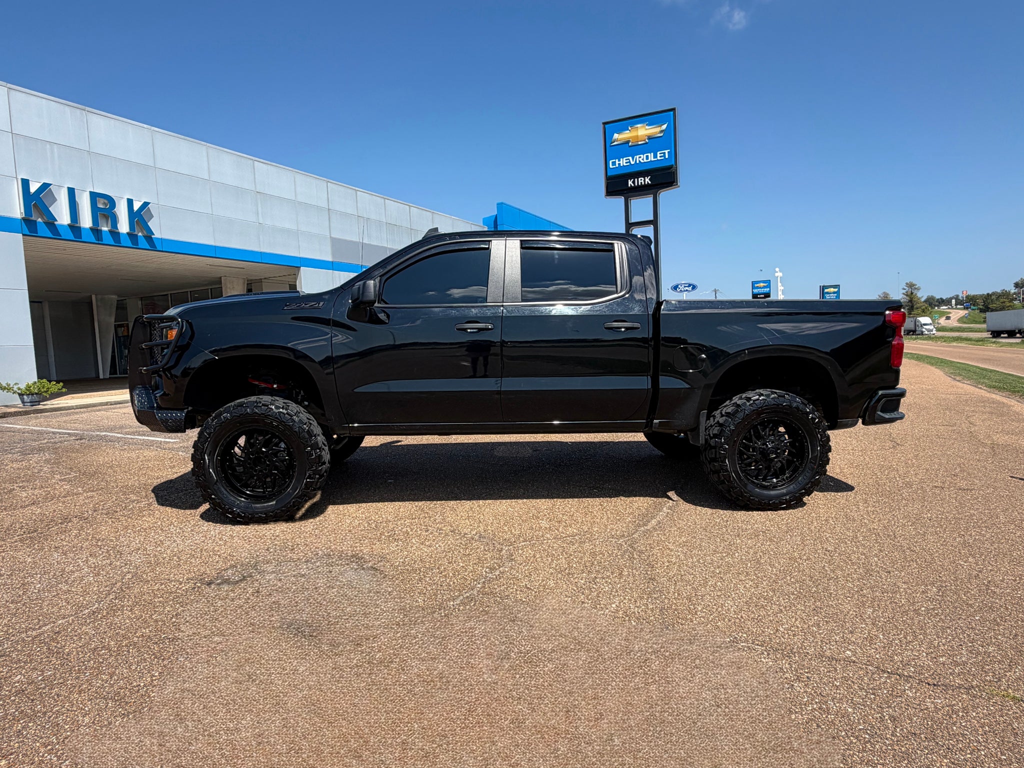 2025 Chevrolet Silverado 1500 Custom Trail Boss