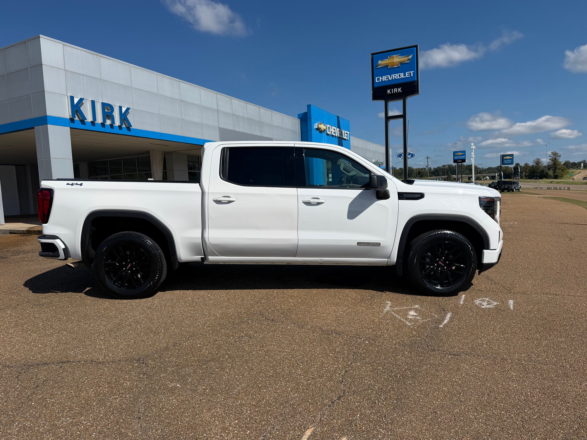 2024 GMC Sierra 1500 Elevation