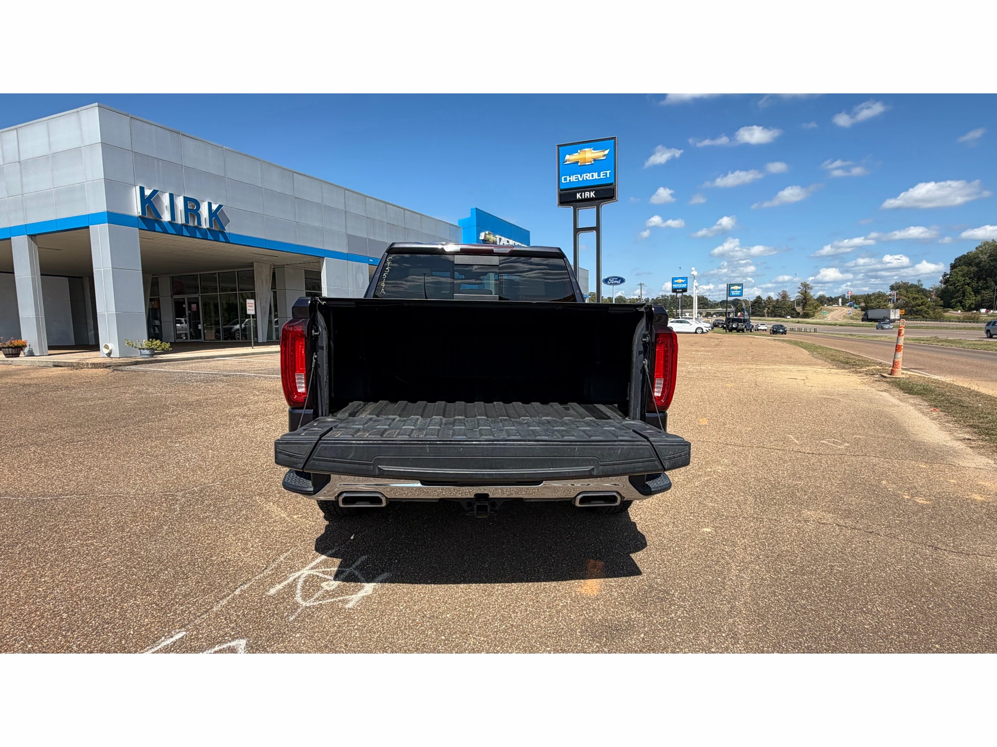 2023 GMC Sierra 1500 SLT