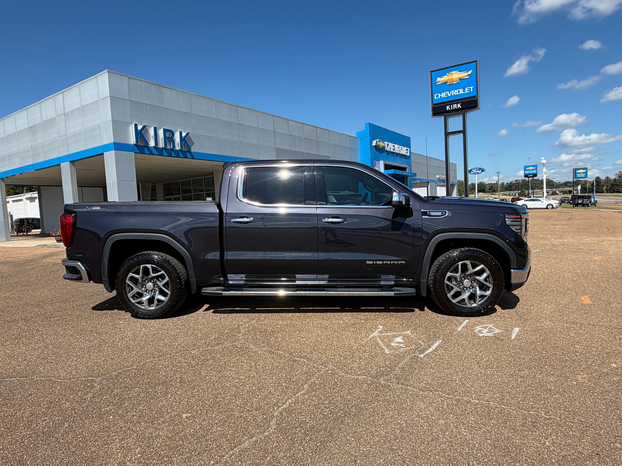 2023 GMC Sierra 1500 SLT