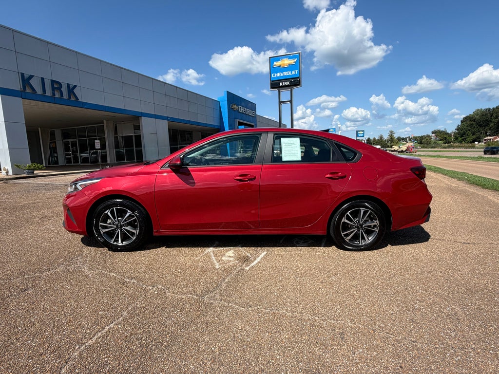 2023 Kia Forte LXS