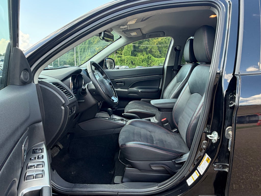 2024 Mitsubishi Outlander Sport S