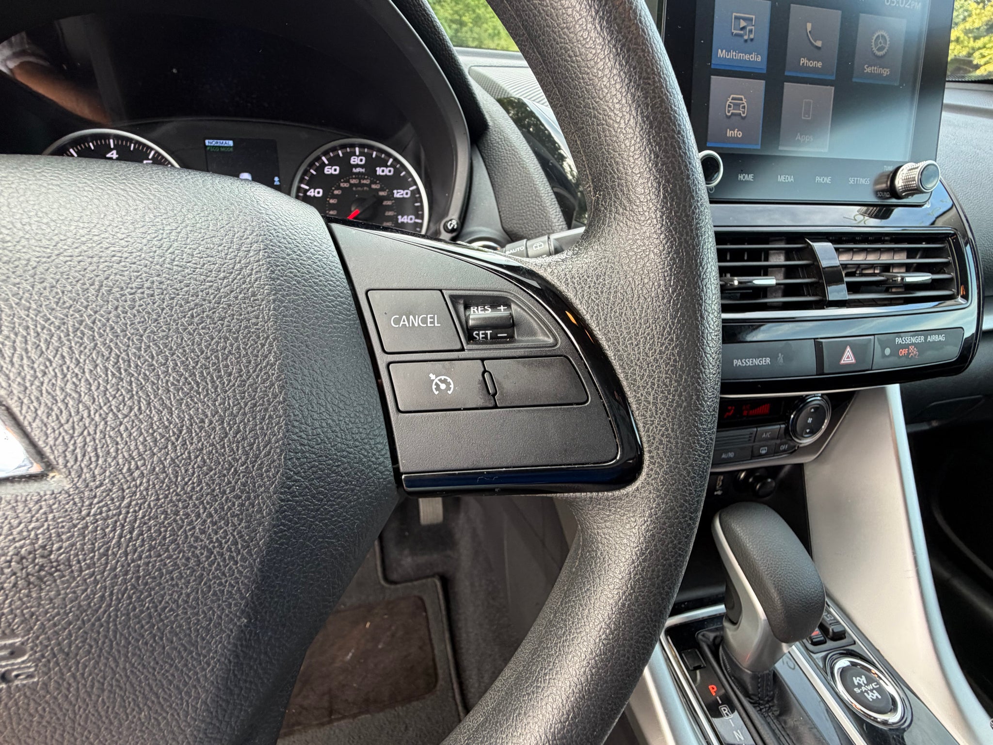 2024 Mitsubishi Eclipse Cross LE