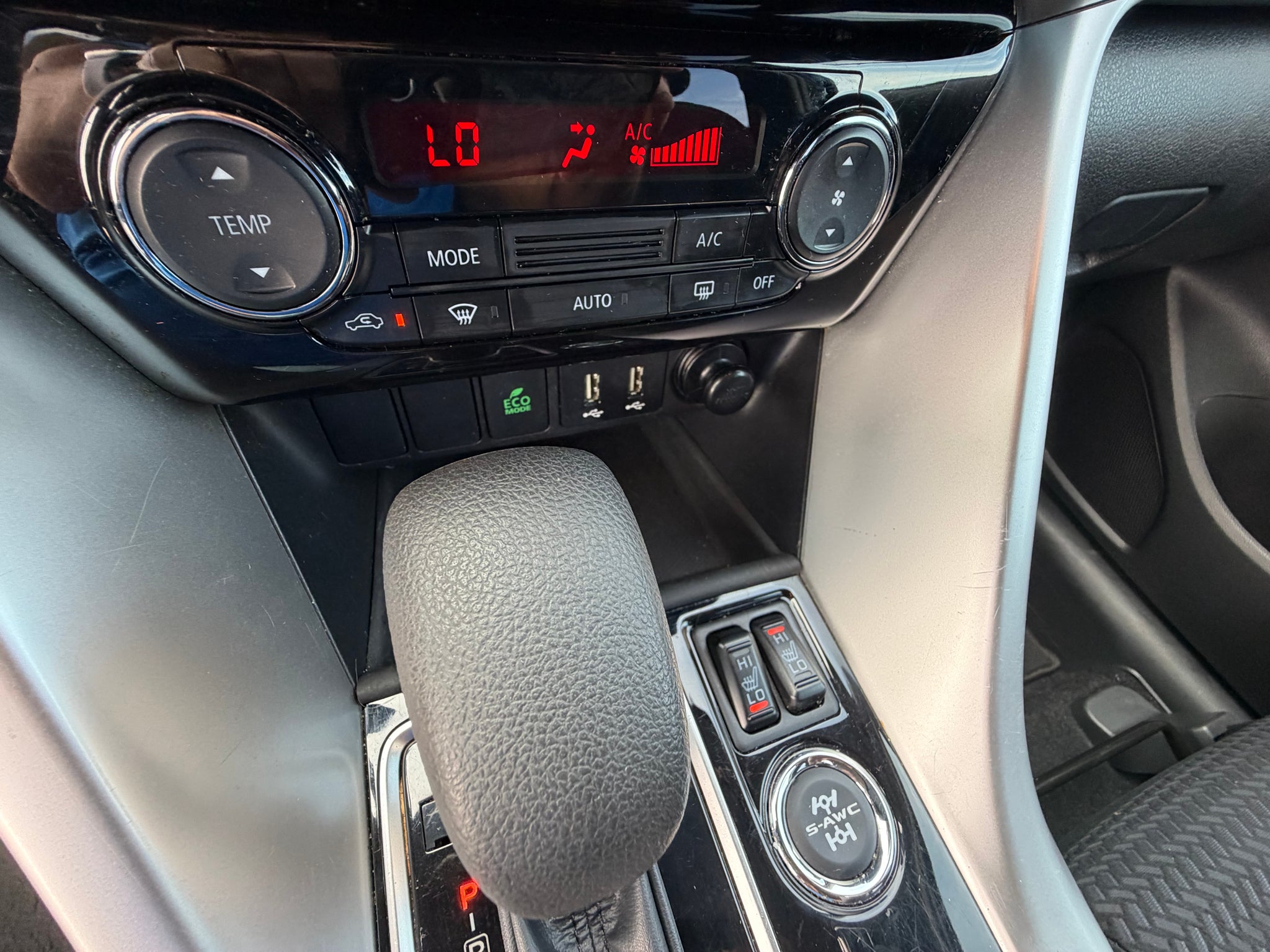 2024 Mitsubishi Eclipse Cross LE