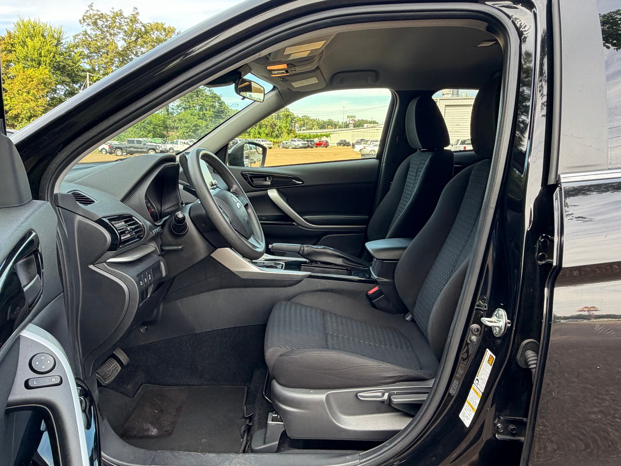 2024 Mitsubishi Eclipse Cross LE