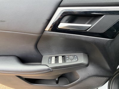 2024 Mitsubishi Outlander Plug-In Hybrid SE