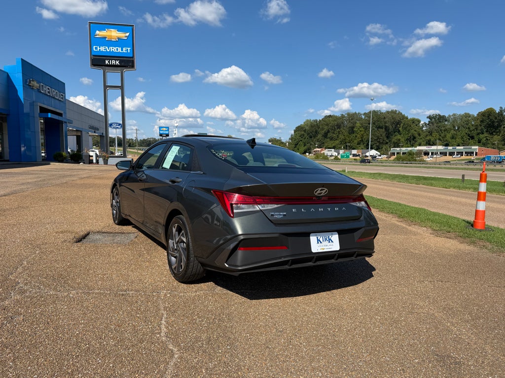 2025 Hyundai Elantra SEL Convenience
