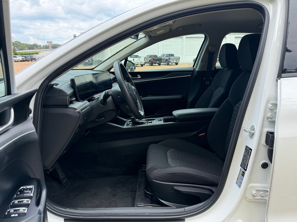 2026 Kia K5 LXS