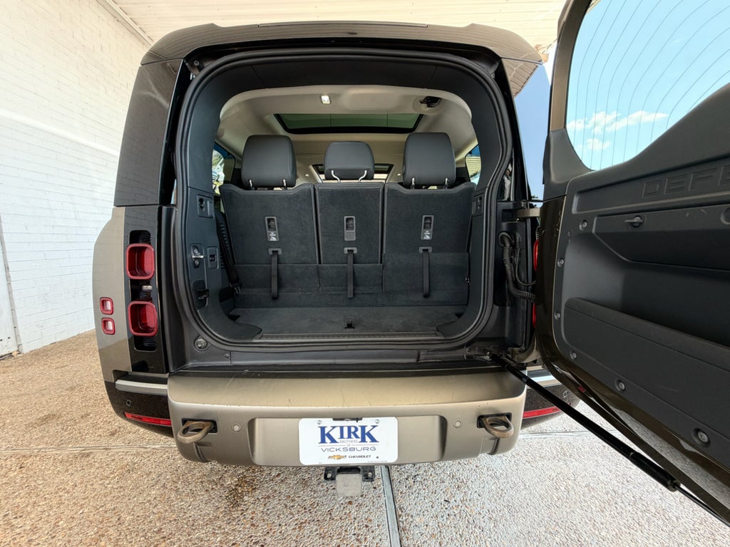 2024 Land Rover Defender X-Dynamic SE
