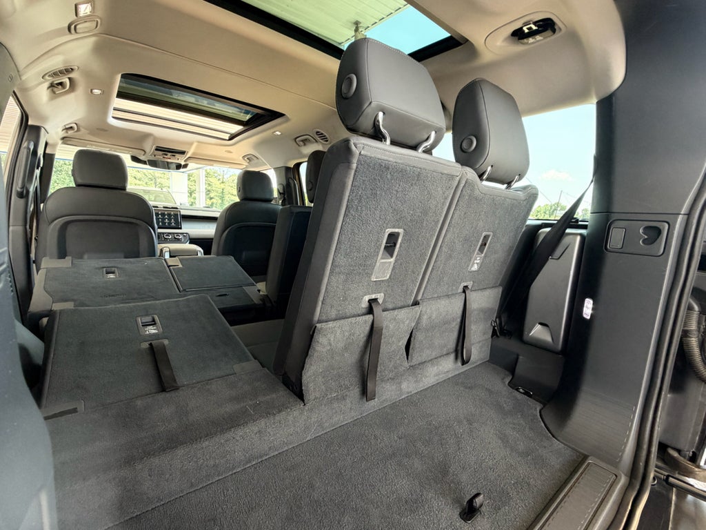 2024 Land Rover Defender X-Dynamic SE