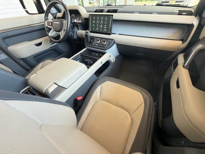 2024 Land Rover Defender X-Dynamic SE