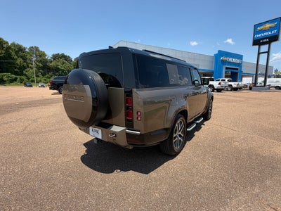 2024 Land Rover Defender X-Dynamic SE