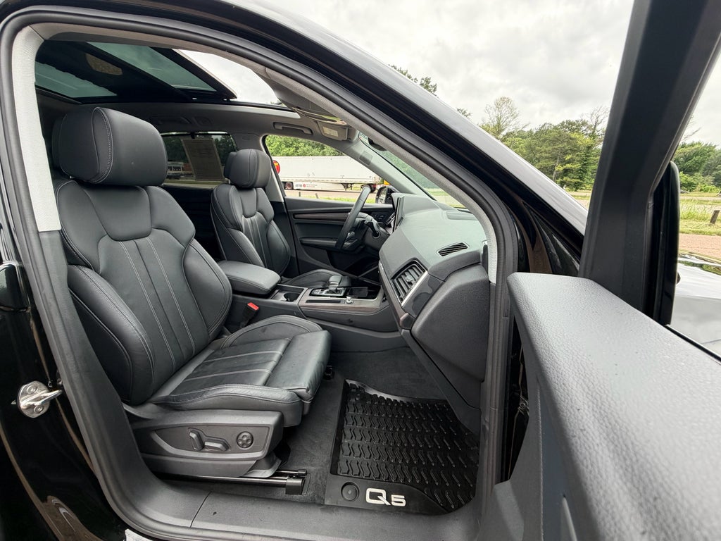 2024 Audi Q5 S line Premium Plus