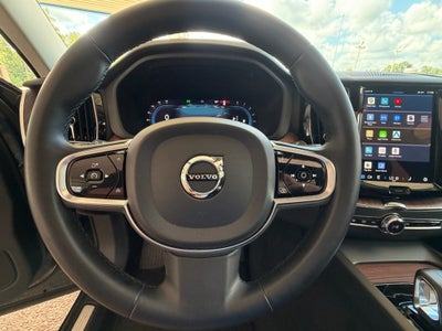 2024 Volvo XC60 Plus Dark Theme