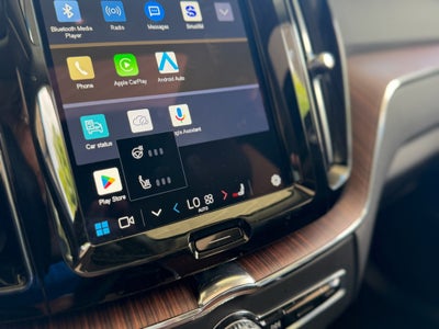 2024 Volvo XC60 Plus Dark Theme