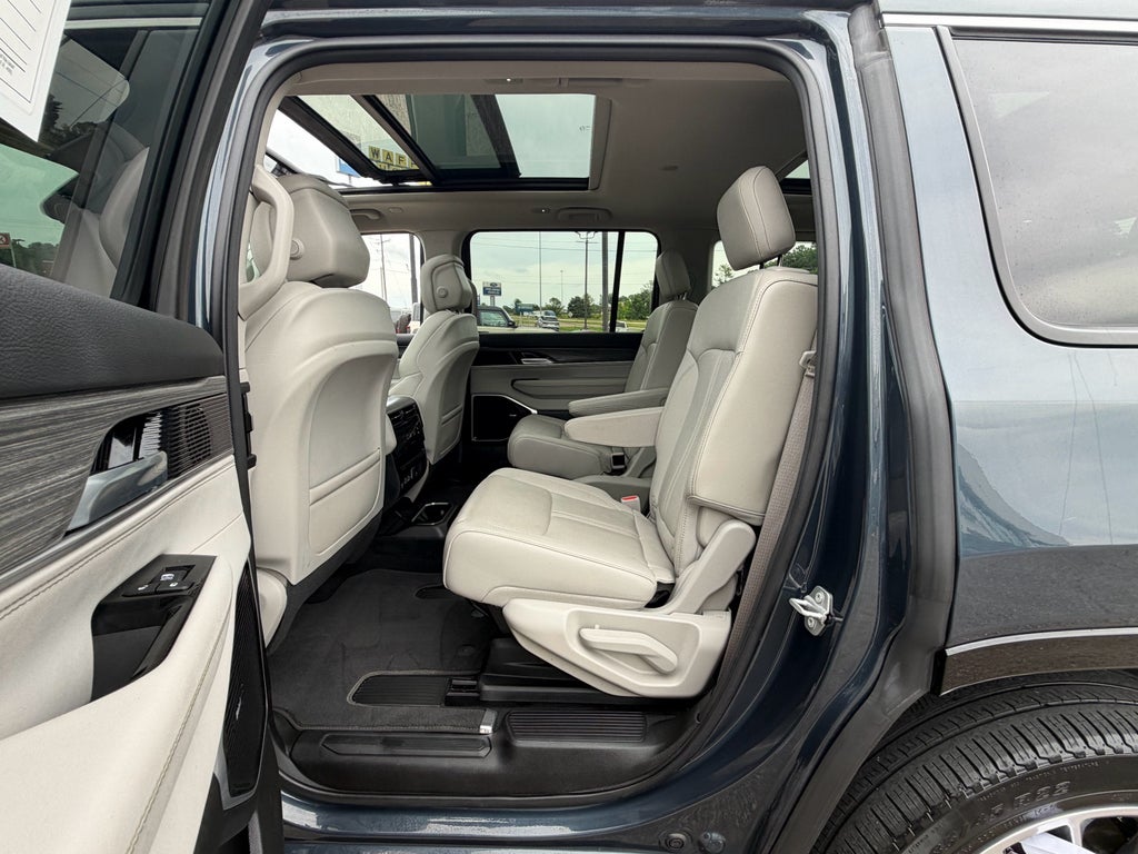 2023 Jeep Wagoneer Series III