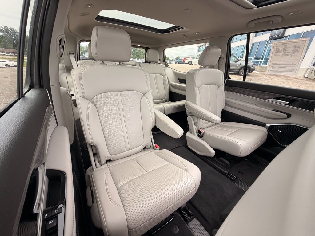 2023 Jeep Wagoneer Series III