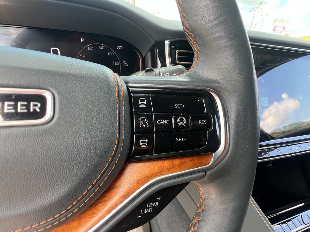 2022 Jeep Grand Wagoneer Series III