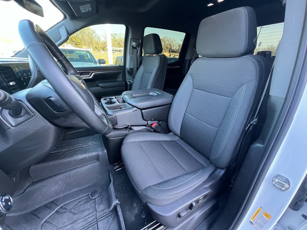 2023 Chevrolet Silverado LT