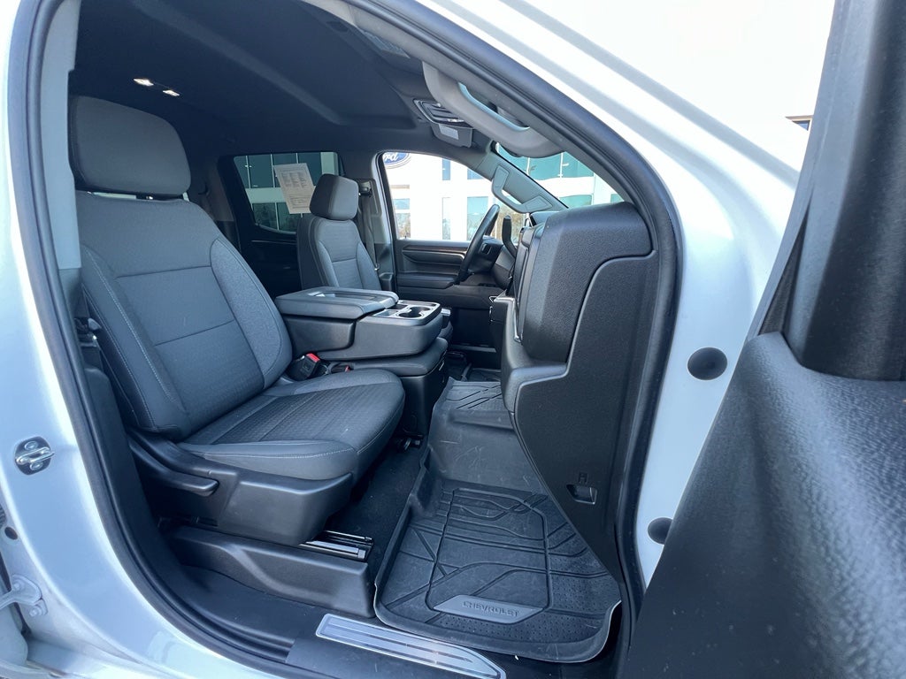 2023 Chevrolet Silverado LT