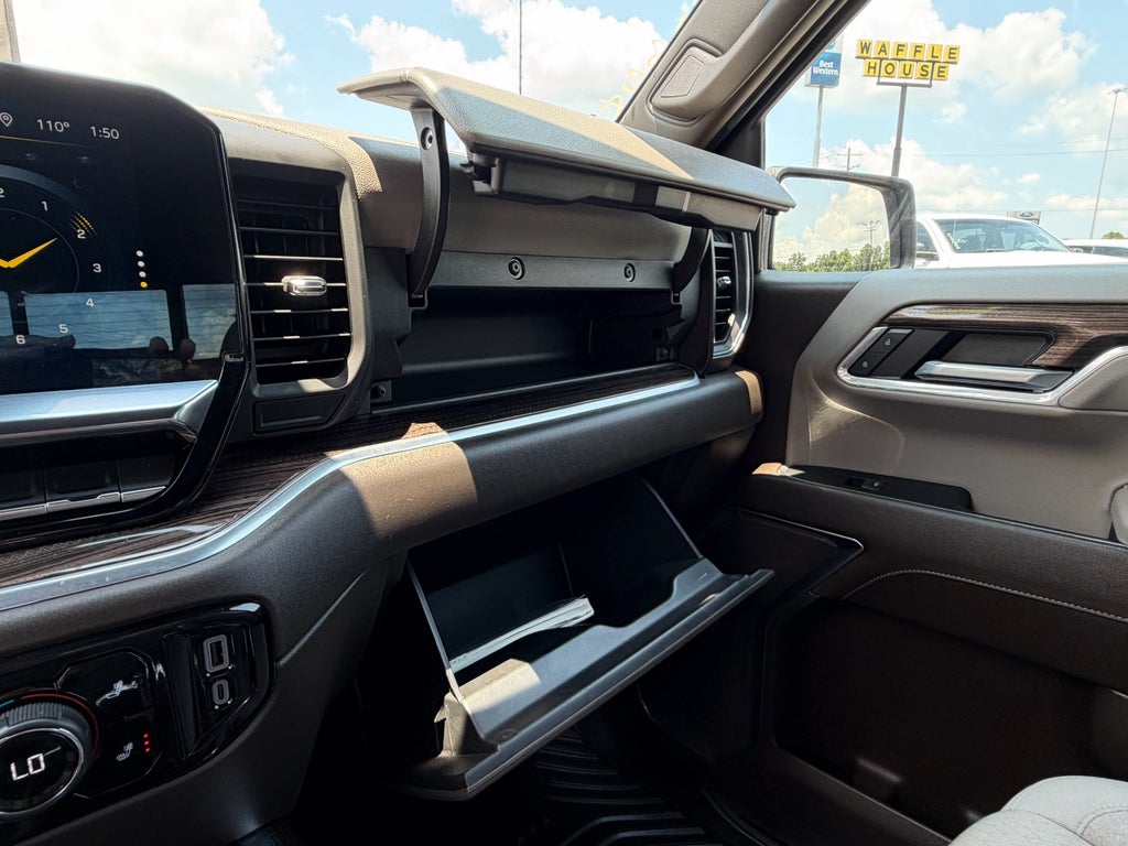 2024 Chevrolet Silverado LT