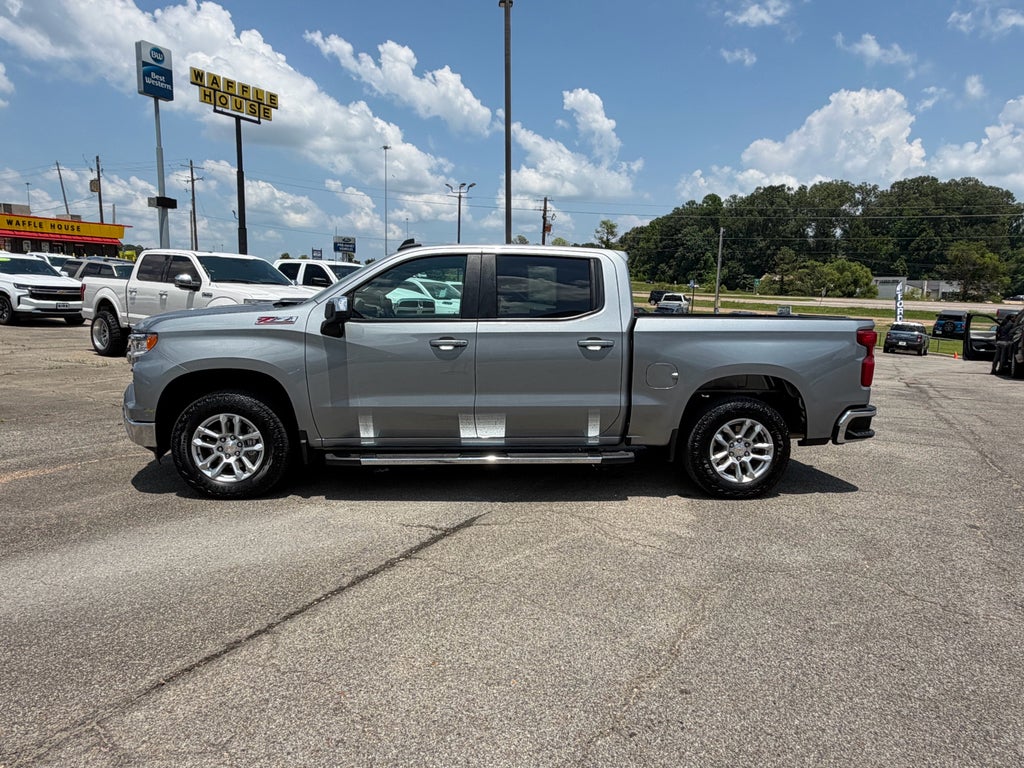 2024 Chevrolet Silverado LT